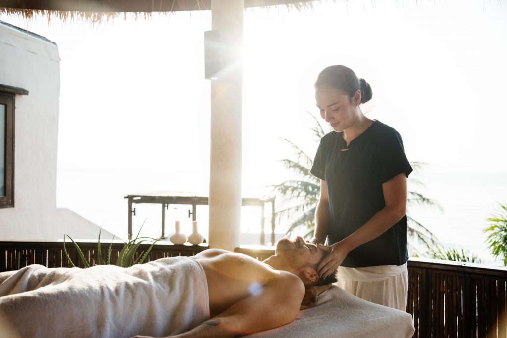 What to expect in a Reiki treatment