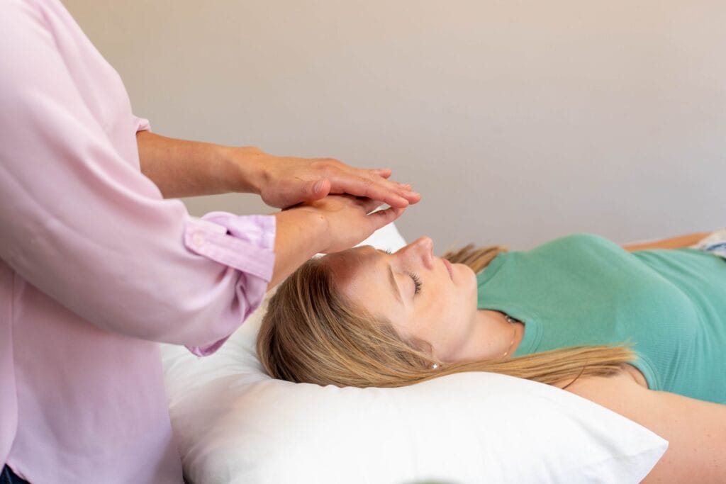 What does Reiki feel like?